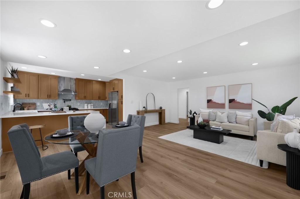5214 E Peabody