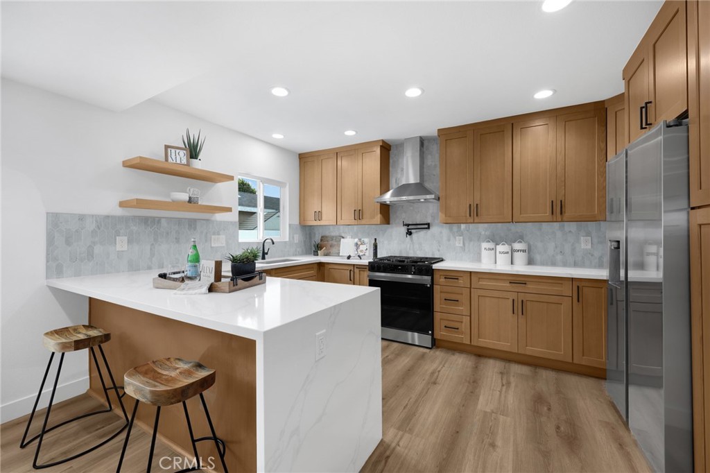 5214 E Peabody