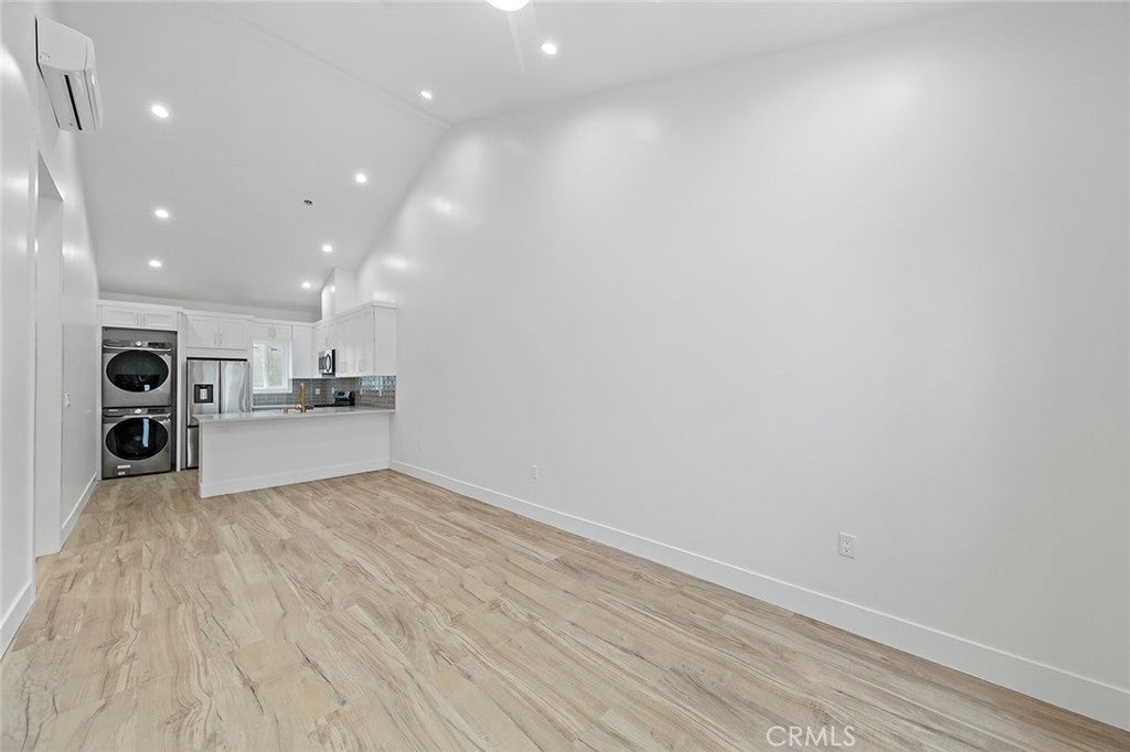 2618 Glendale