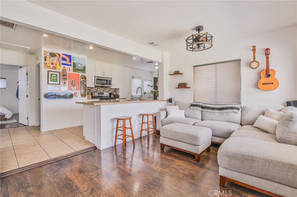 1404 E Michelson