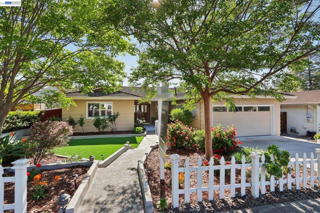 42447 Paseo Padre Pkwy