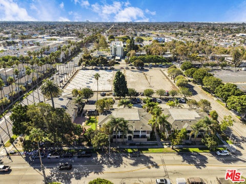 Tiny photo for 711 S C Street, Oxnard, CA 93030 (MLS # 26101952)