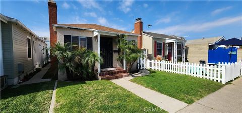 341 10th Seal Beach CA 90740
