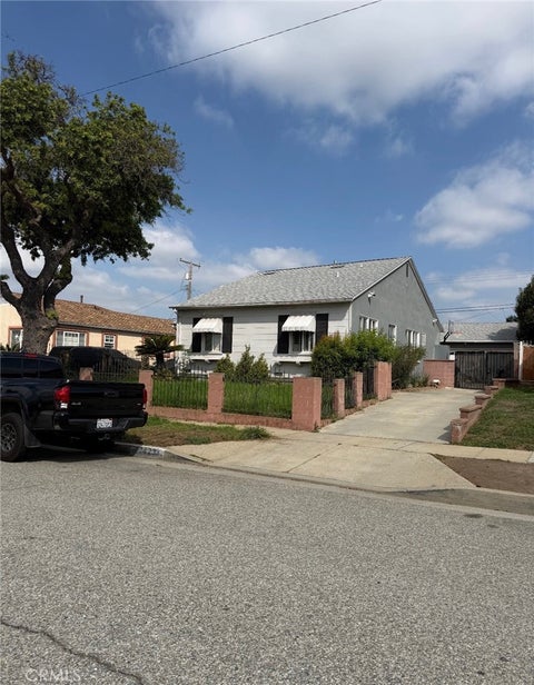 Photo of 2423 W 118th ST, Hawthorne, CA 90250 (MLS # PW26208248)