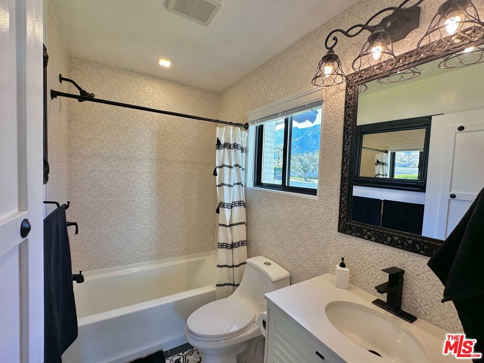 Indian Canyons - Residential Lease