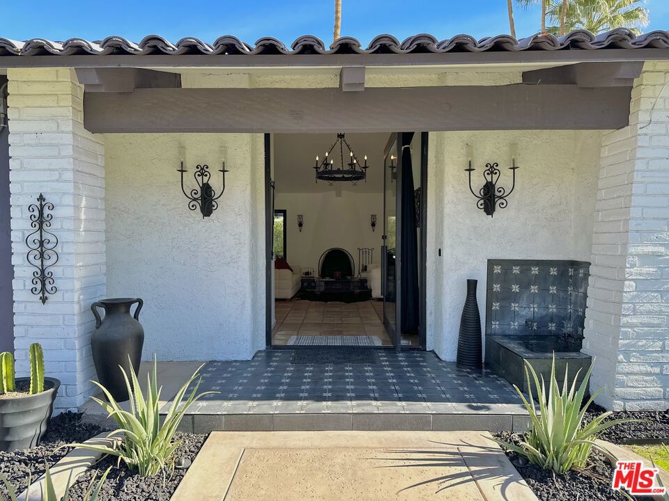 Indian Canyons - Residential Lease