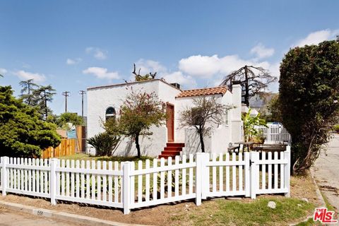 59 La Venezia Court Altadena CA 91001