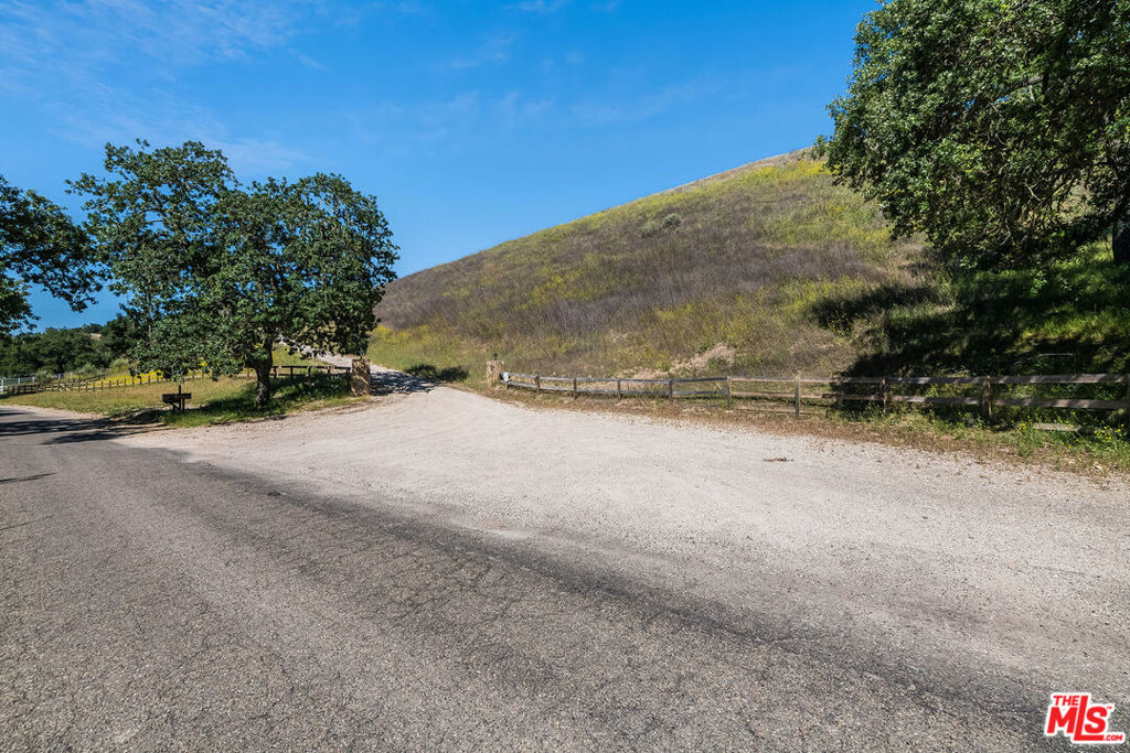 3333 & 3349 Long Valley Road