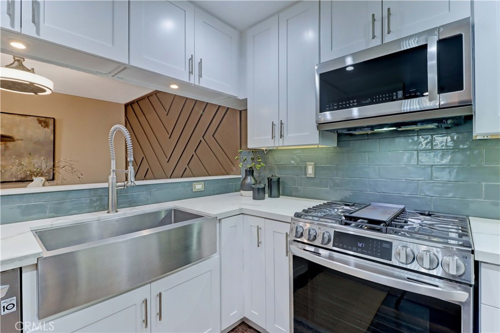 EAST PARK VILLAS - Residential