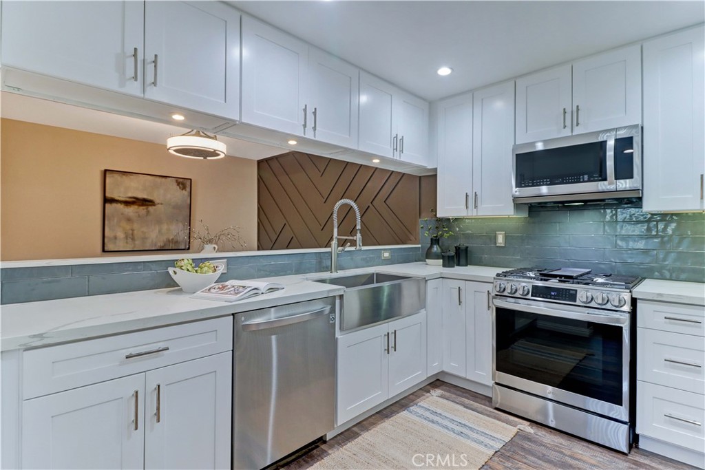 EAST PARK VILLAS - Residential