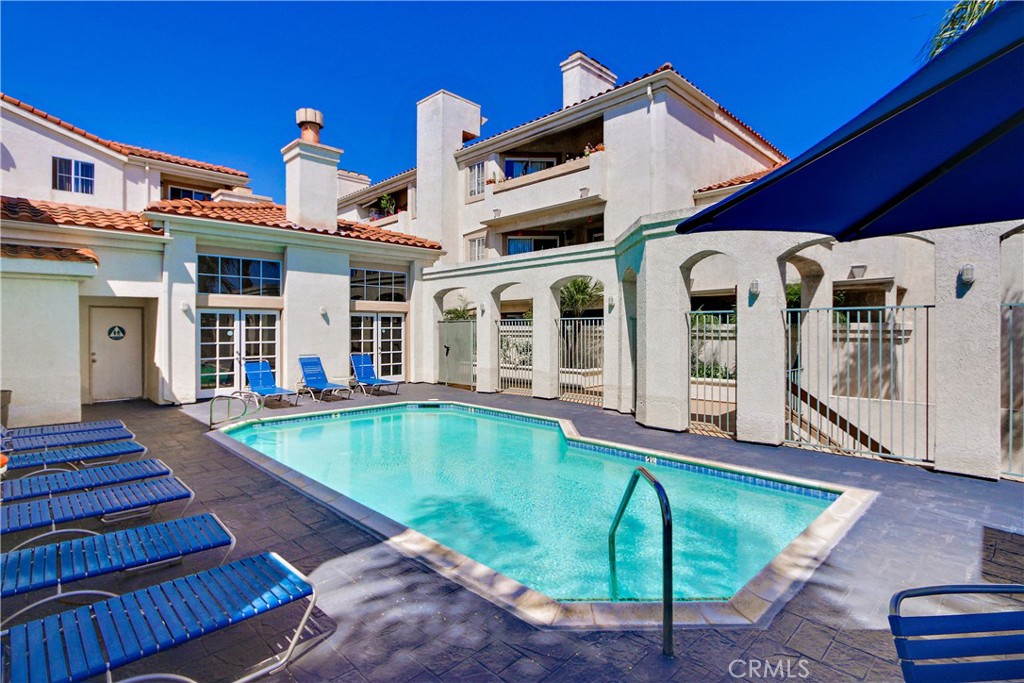 EAST PARK VILLAS - Residential