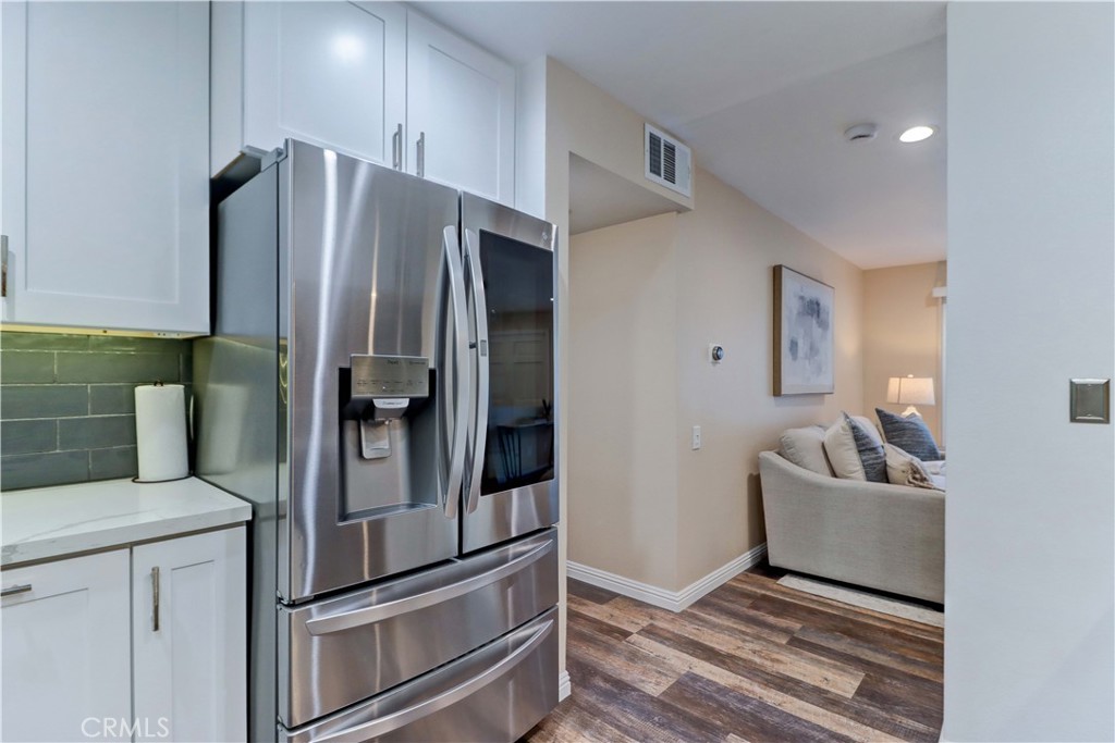 EAST PARK VILLAS - Residential