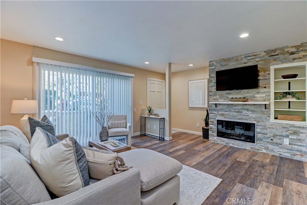 3605 E Anaheim Street 102