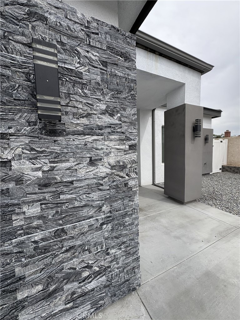 12525 Spring Valley