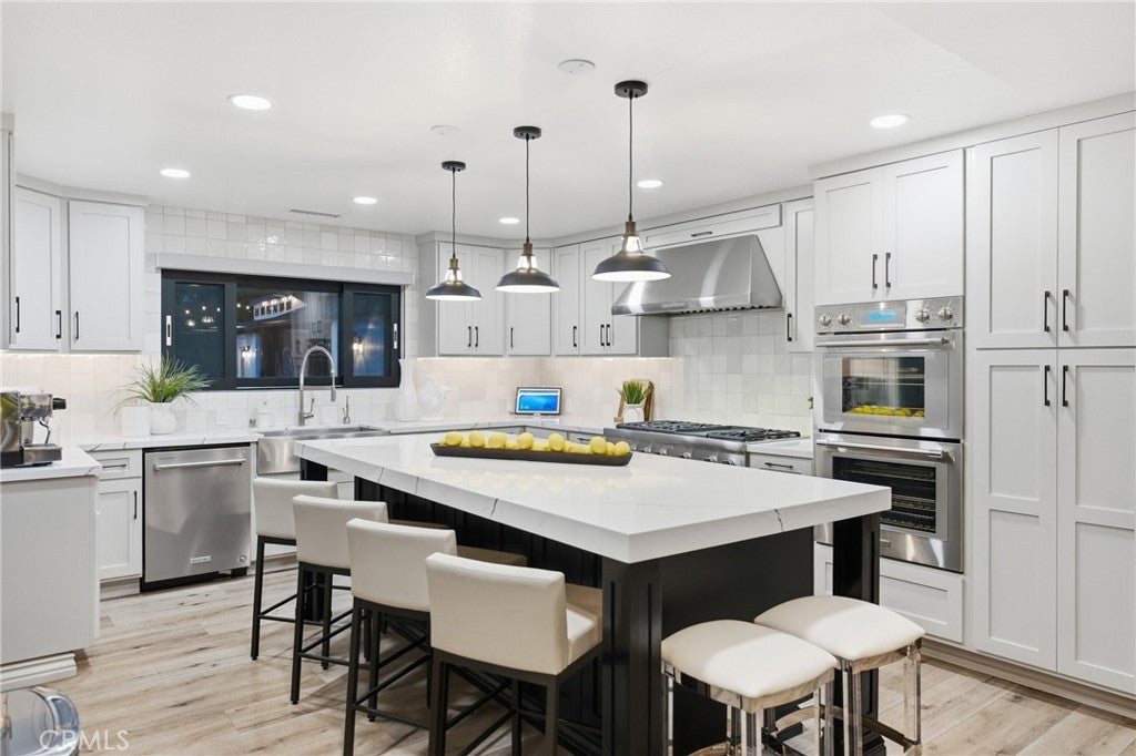 17052 El Cajon Avenue