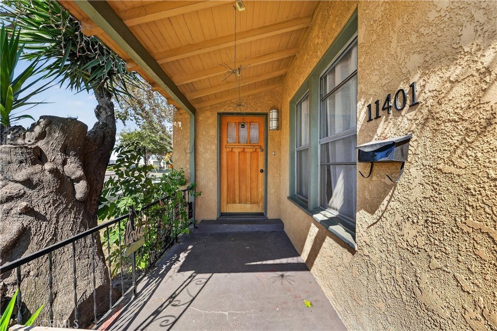 11401 Garden Grove