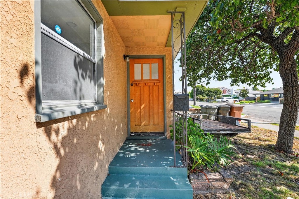 11401 Garden Grove