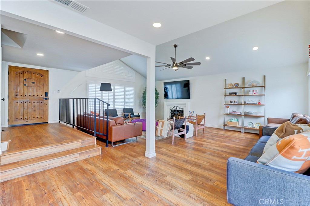 1320 Lakeview Avenue
