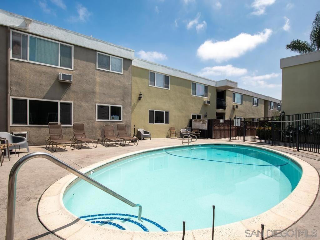 6602 Beadnell Way 4, San Diego CA 92117