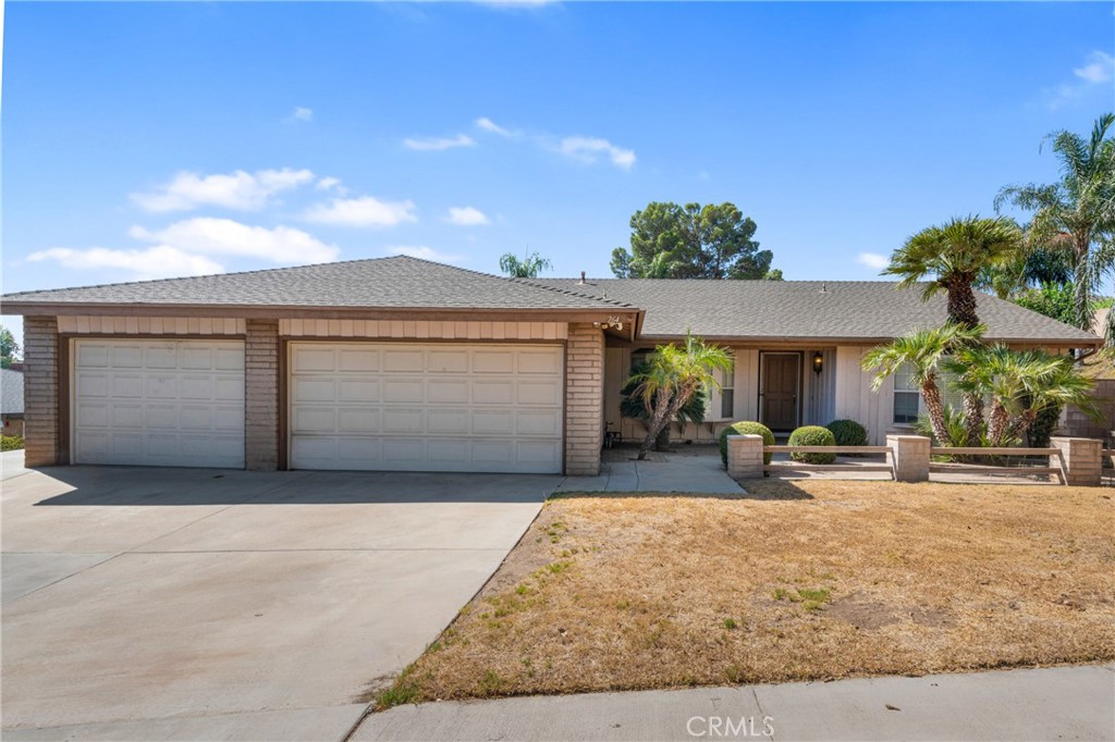 Welcome to 264 Loma Verde, a home that’s all about comfort, convenience, and a touch of charm. Tucked into a quiet Colton neighborhood, this home makes daily living easy with its versatile layout and inviting spaces. Natural light fills the rooms, while thoughtful updates create a fresh and welcoming feel.
Out back, there’s plenty of space to entertain, garden, or simply relax and take in the Southern California sunshine. And with schools, shopping, and freeway access just minutes away, you’re connected to everything while still enjoying the peace of a residential setting.
This is more than just a house in Colton, it’s a place where everyday living feels effortless.