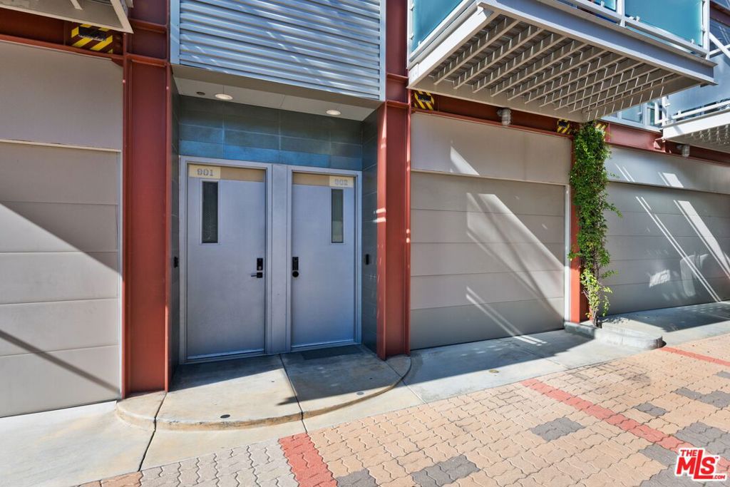 3450 Cahuenga Boulevard 902, Los Angeles CA 90068