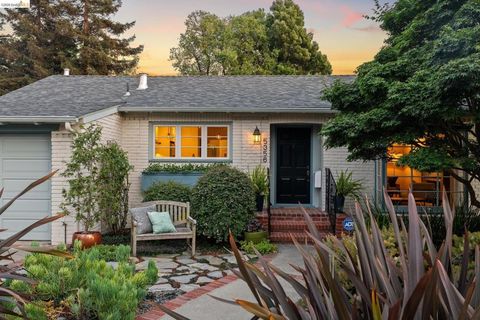 Photo of 5356 Rosalind Ave AVE, El Cerrito, CA 94530 (MLS # 41134006)