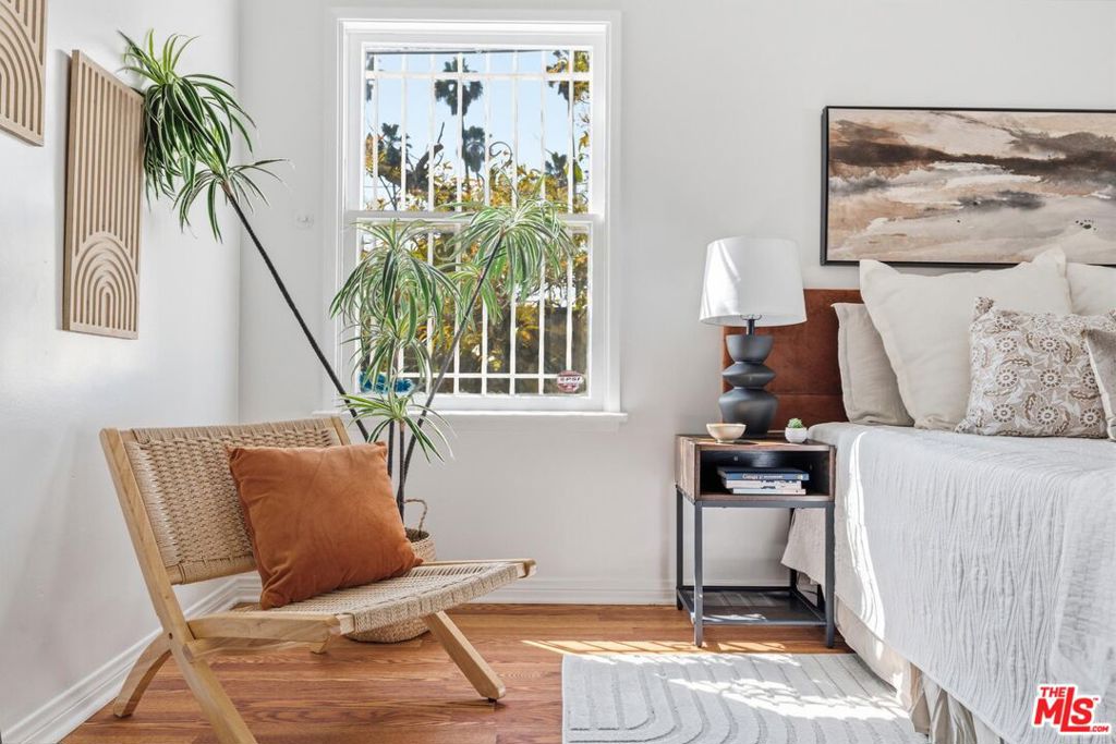 5513 S Mullen Avenue