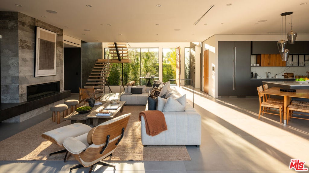 Photo of 1632 Stradella Road, Los Angeles, CA 90077 (MLS # 26635711)