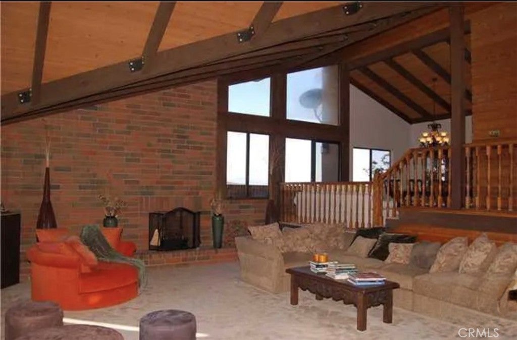 28 Wrangler Lane