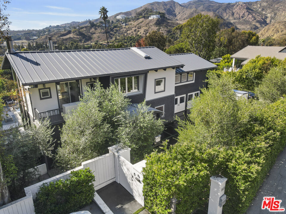 3631 SERRA Road