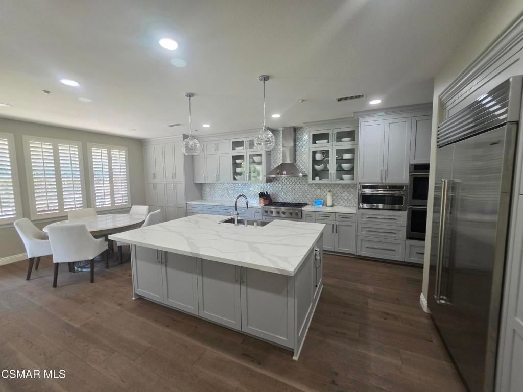6891 Breezy Glen Drive