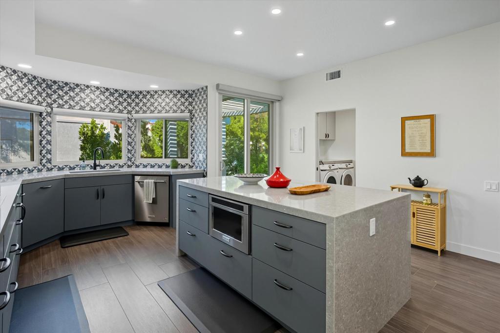 Mission Hills Country Club - Residential Lease