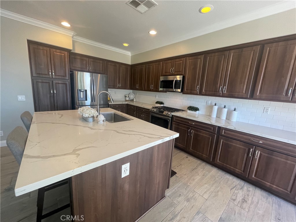 29 Spring View Way