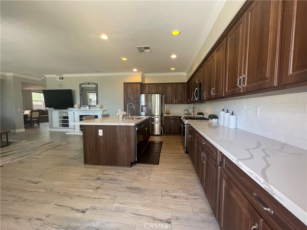 29 Spring View Way