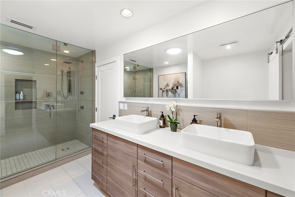 Top Of The World (TOW) - Residential