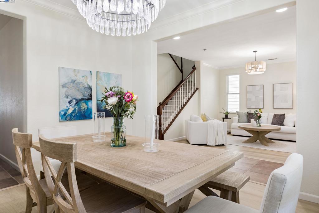 HERCULES BY BAY - Residential