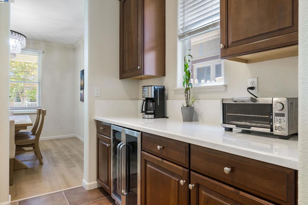 HERCULES BY BAY - Residential