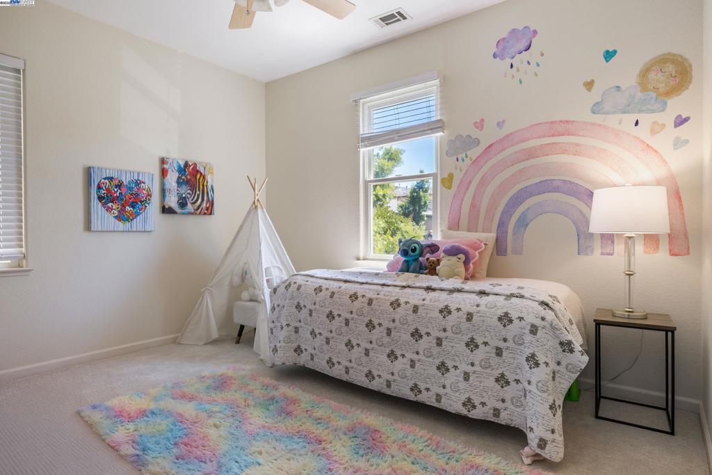 HERCULES BY BAY - Residential