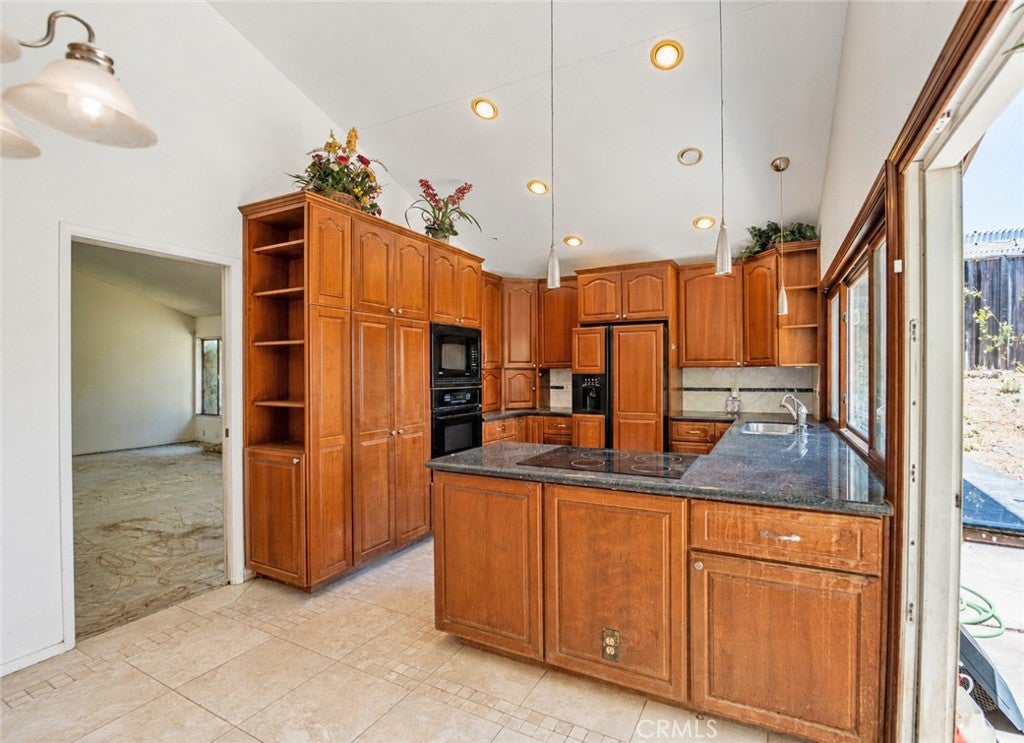 25572 Gloriosa Dr, Mission Viejo CA 92691 - Photo 8