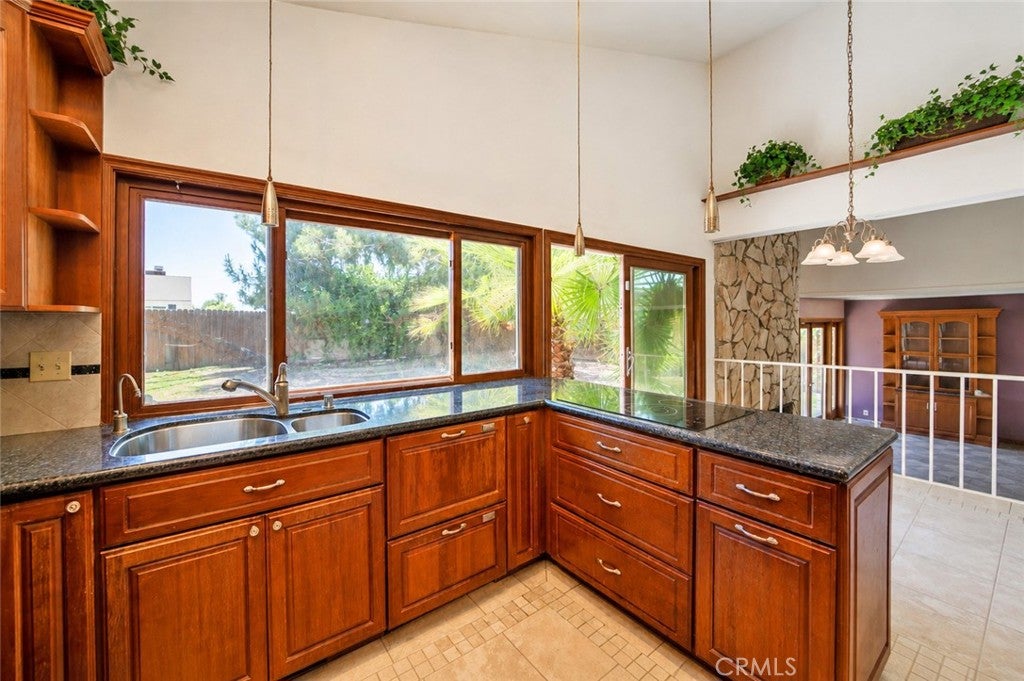 25572 Gloriosa Dr, Mission Viejo CA 92691 - Photo 7