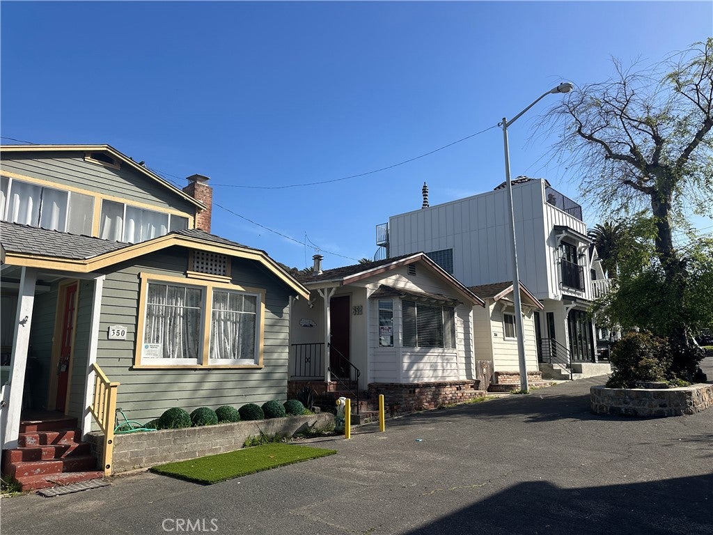 Photo of 352 Eucalyptus Ave, Avalon, CA 90704 (MLS # OC26198191)