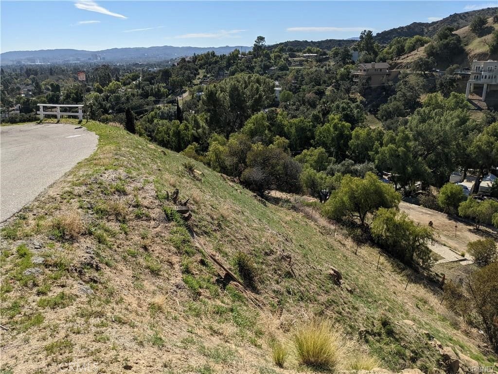8554 HILLCROFT Drive