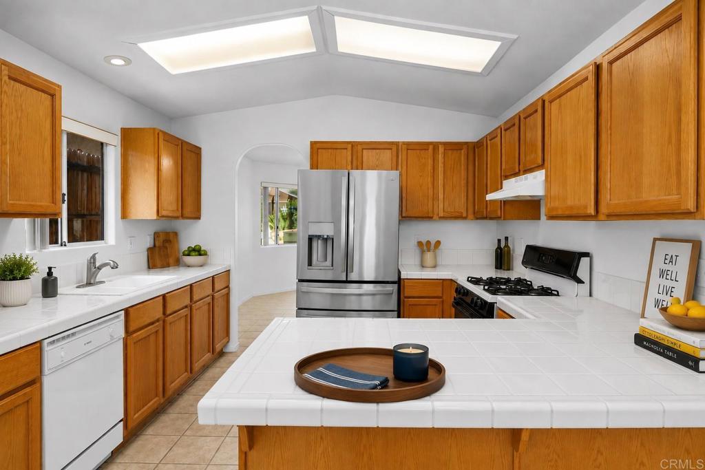 54820 Avenida Ramirez