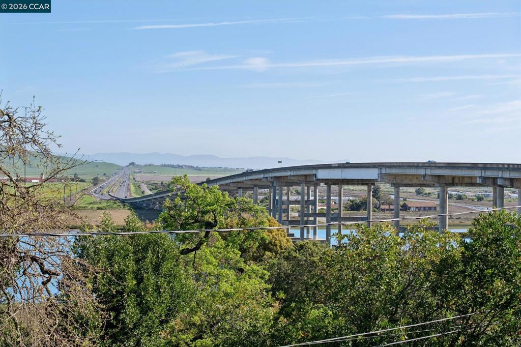 66 Bridge Rd