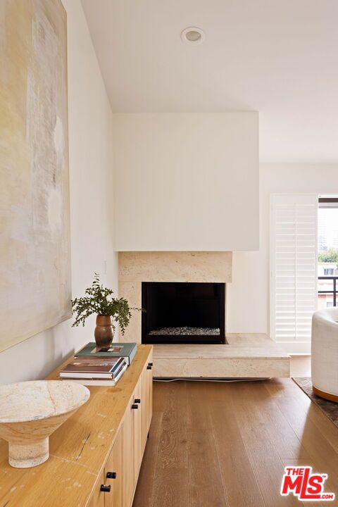 1520 S Beverly Glen Boulevard 507