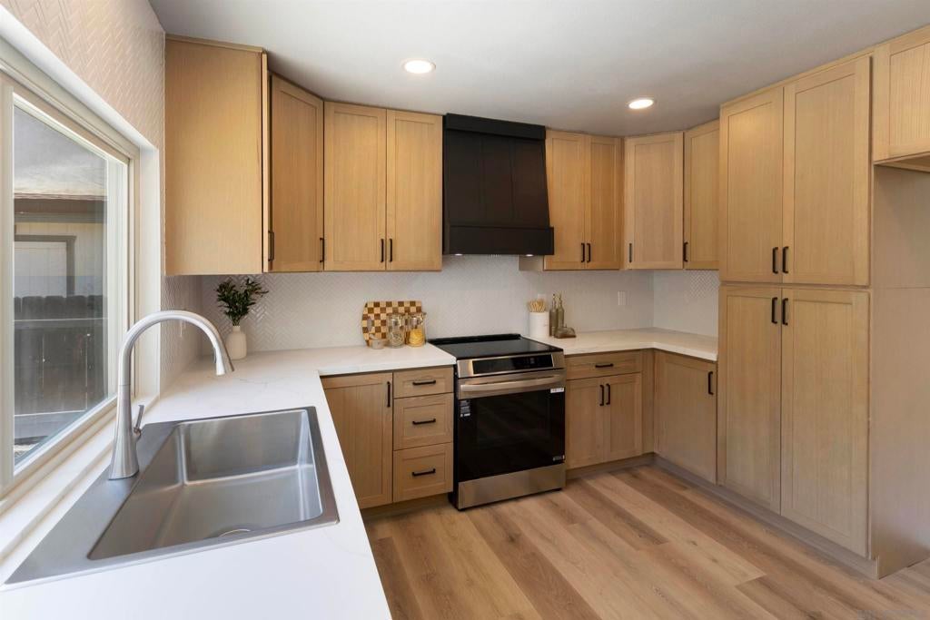 7225 Laura Ct Ct, San Diego CA 92120