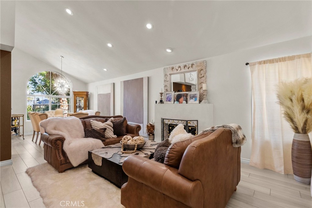 7282 Woodvale Court