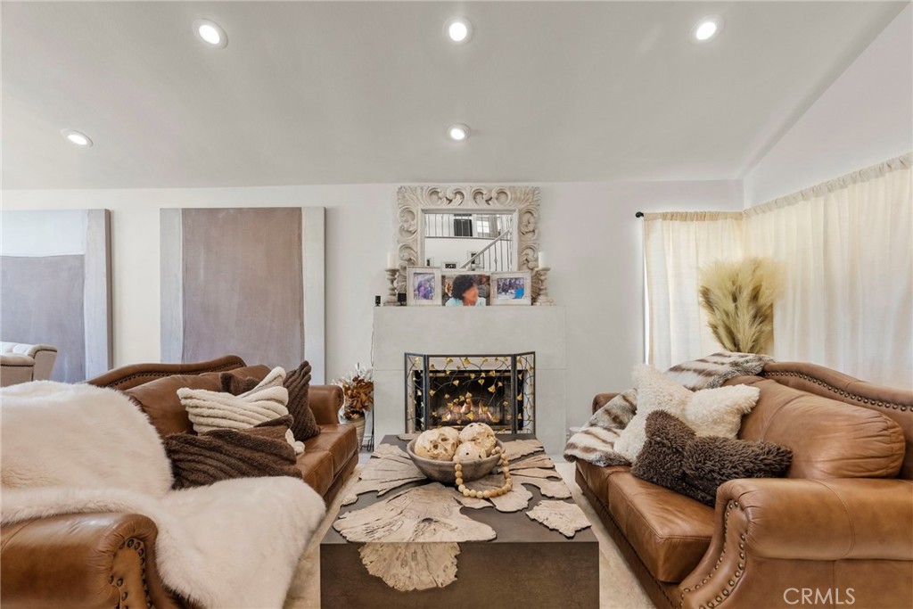 7282 Woodvale Court
