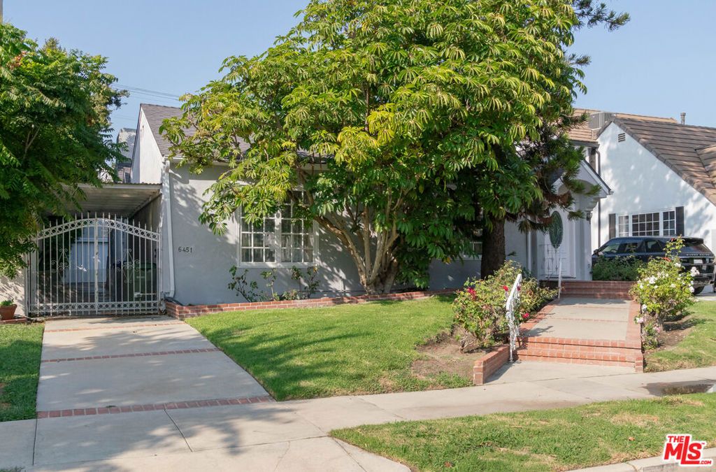 Photo of 6451 Maryland Drive, Los Angeles, CA 90048 (MLS # 25591539)