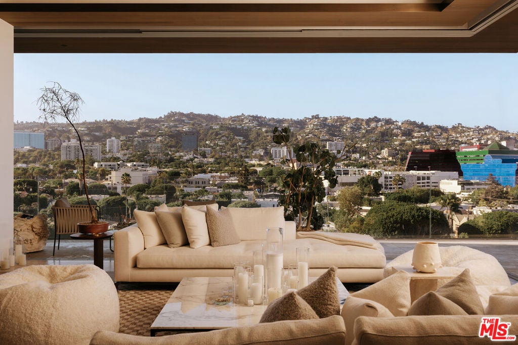 Photo of 8899 Beverly Boulevard #8B, West Hollywood, CA 90048 (MLS # 26998811)